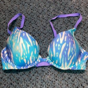 Victoria’s Secret Nakeds Collection push-up Bra